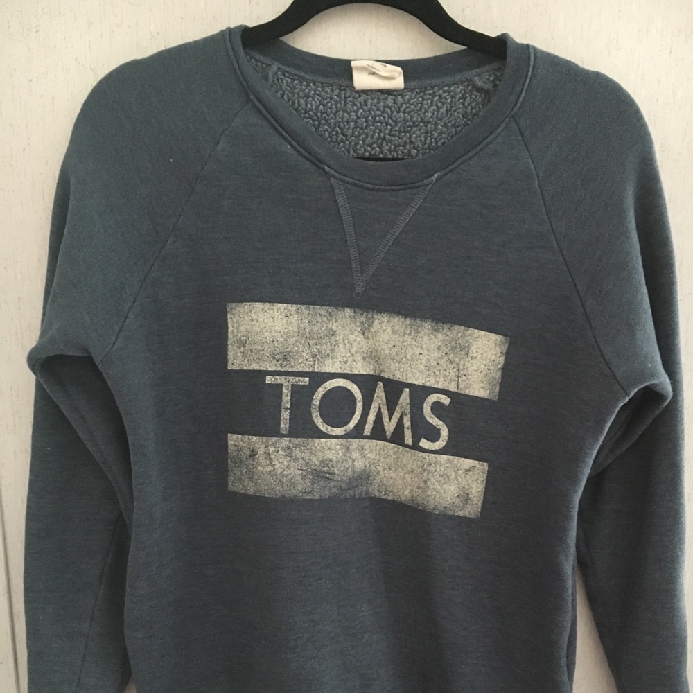 Toms sweater